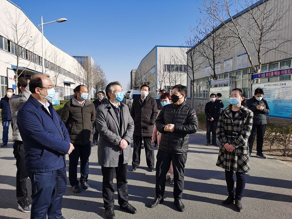 王副市长听取园区复工和疫情防控汇报.jpeg 王副市长听取园区复工和疫情防控汇报.jpeg