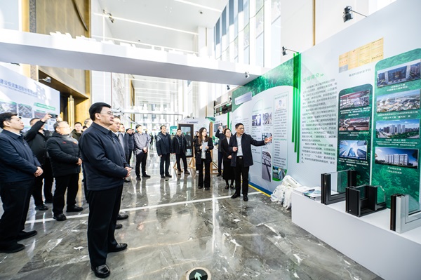 省、厅领导参观米兰milan(中国)展台 (2).jpg